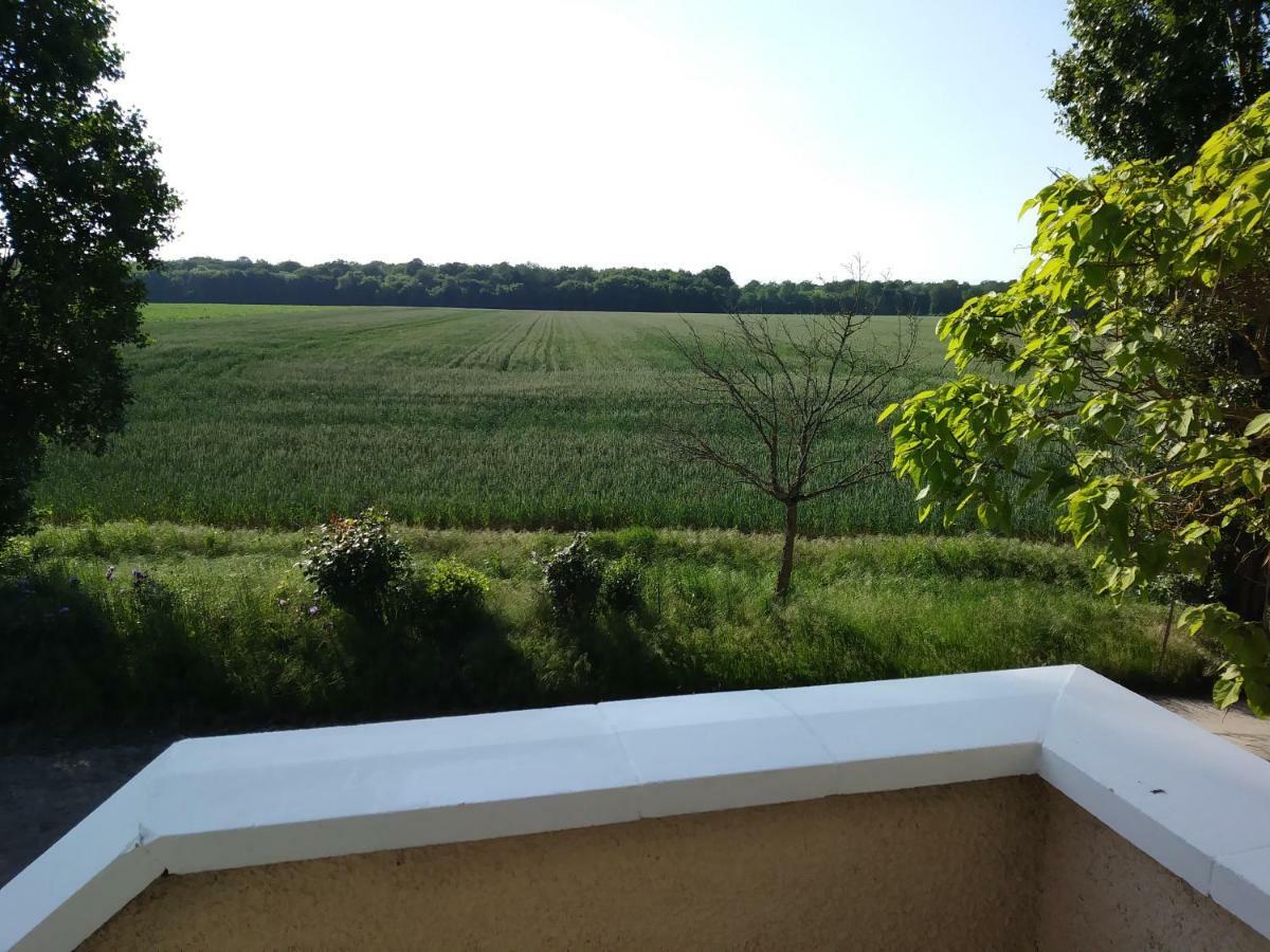 Les Hautes Mougonnieres Neuil Экстерьер фото